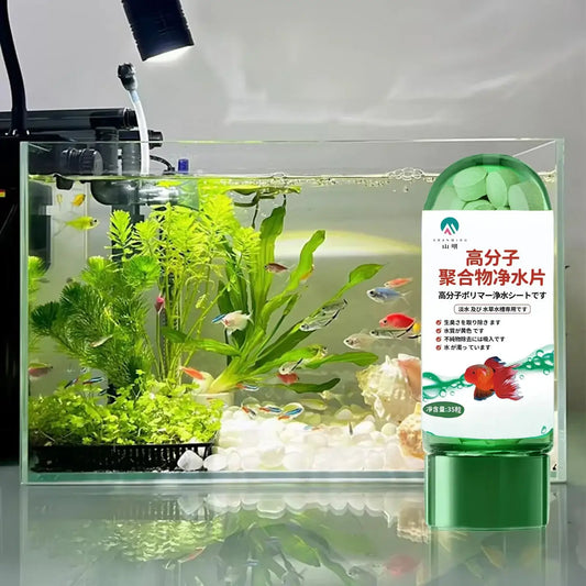 Aquarium Quick Cleaning Powder - Algae Remover & Purifier in front of a vibrant aquarium with healthy fish and plants.