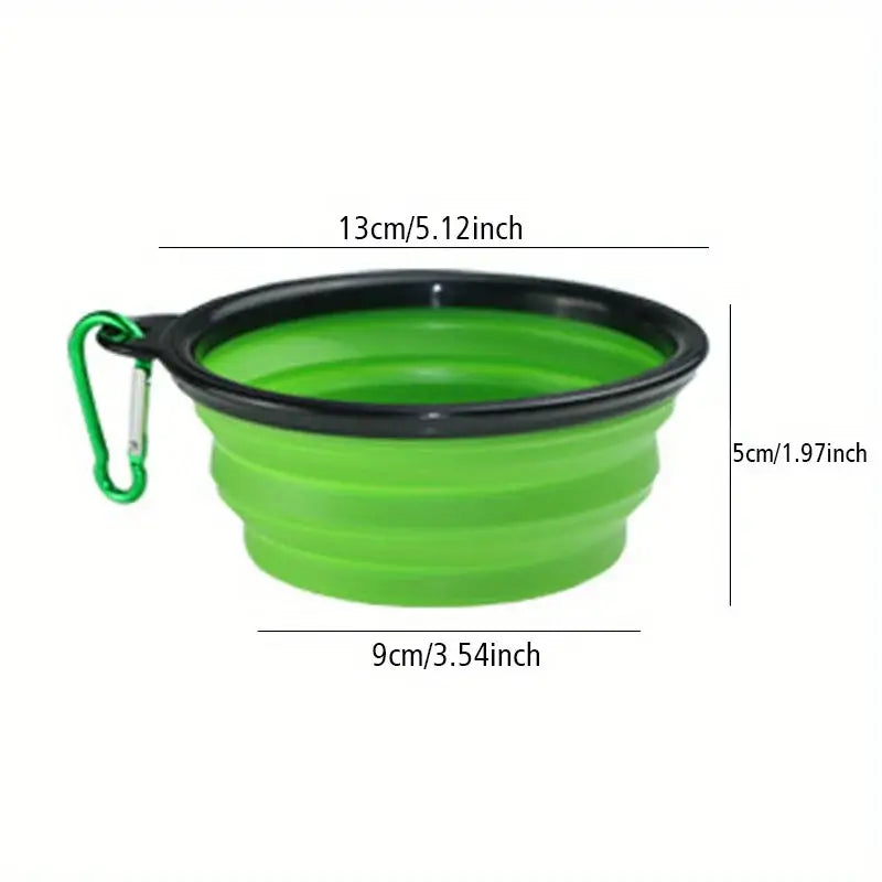 Folding dog bowl for camping, green portable and lightweight, dimensions 13cm x 5cm, ideal for outdoor activities.