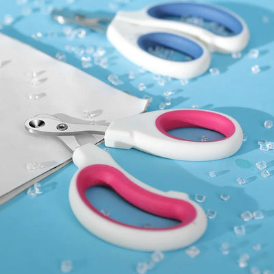 Stainless steel cat and dog nail trimmer featuring ergonomic grip for safe and precise claw care.